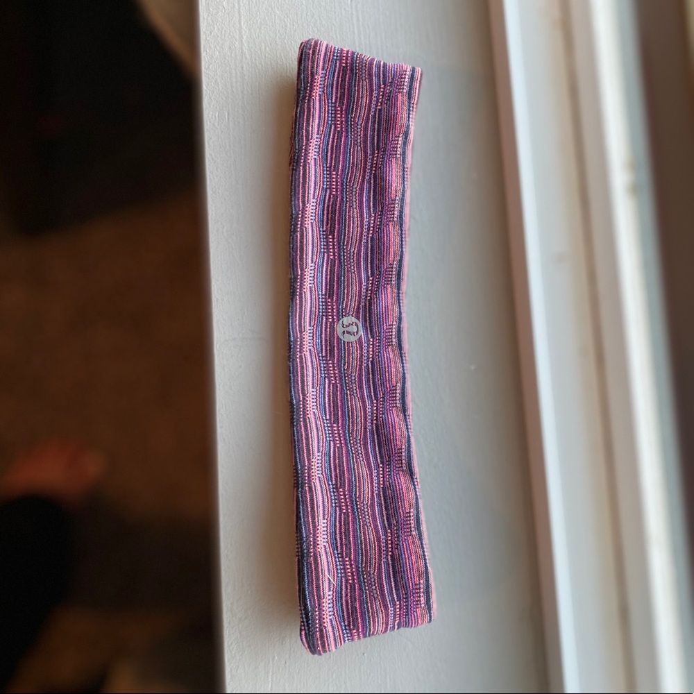 Lululemon Athletica headband.